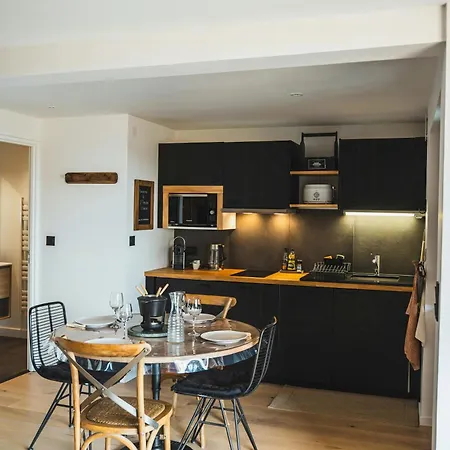 Renovated Near Super-besse Slopes *
